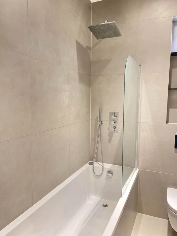 Remarkable 1-bed Apartment in Slough