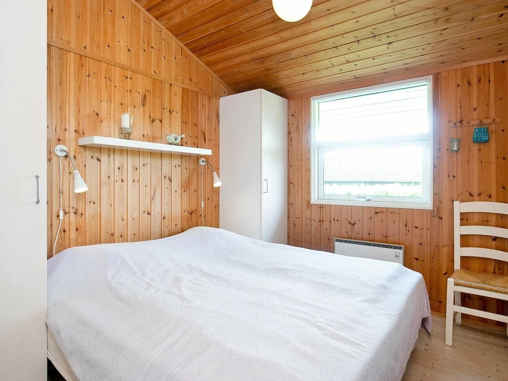 Cozy Home In Vinderup With Sauna
