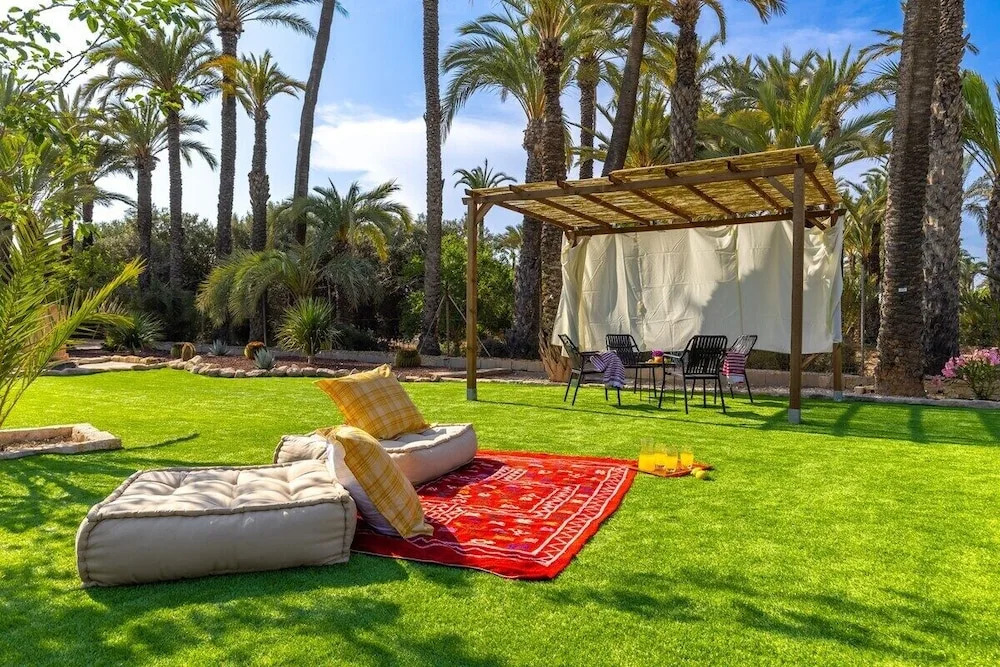 Historical Palms Villa by Fidalsa