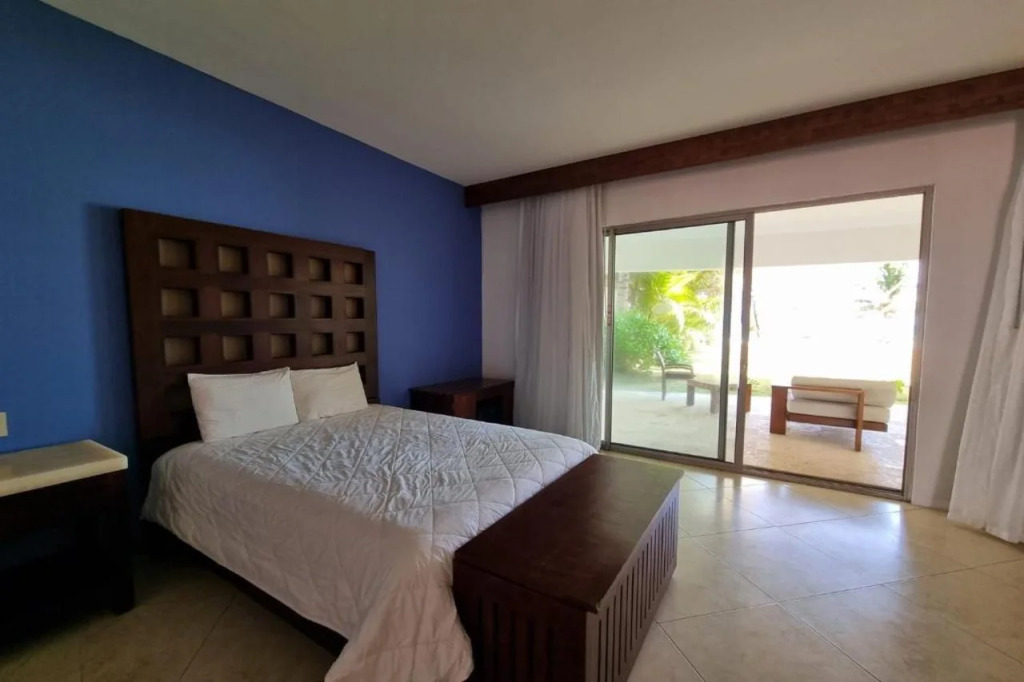 Casa del Puerto by MIJ - Beachfront Hotel