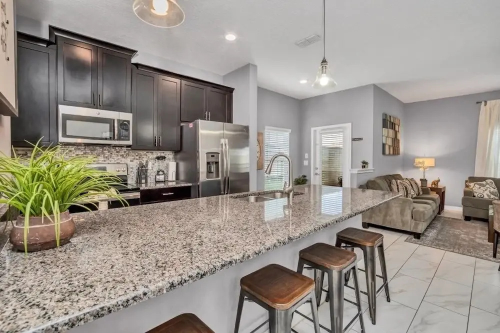 3097pequod 5 Bedroom Townhouse by RedAwning