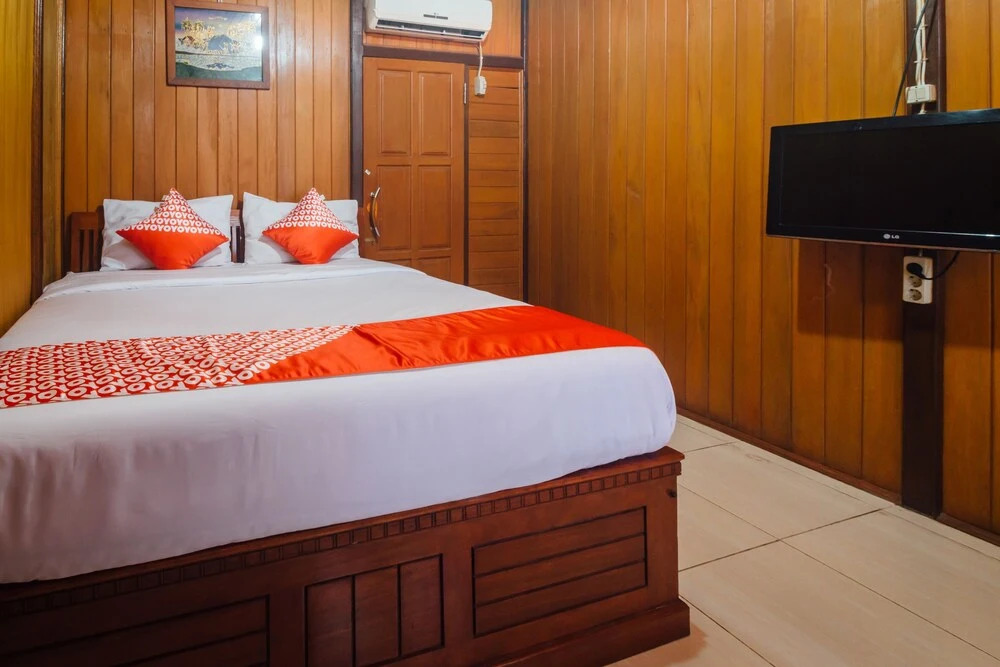 Crecia Guest House by OYO Rooms
