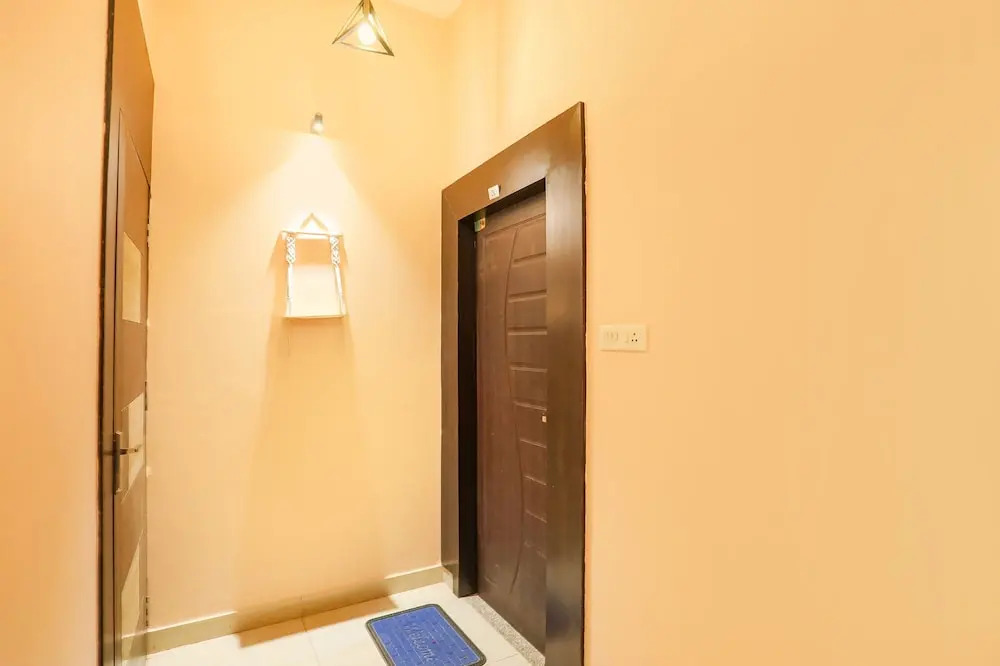 FabHotel Namaste Kashi