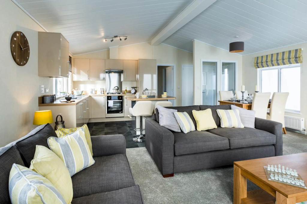 Three Bedroom Lodge 11