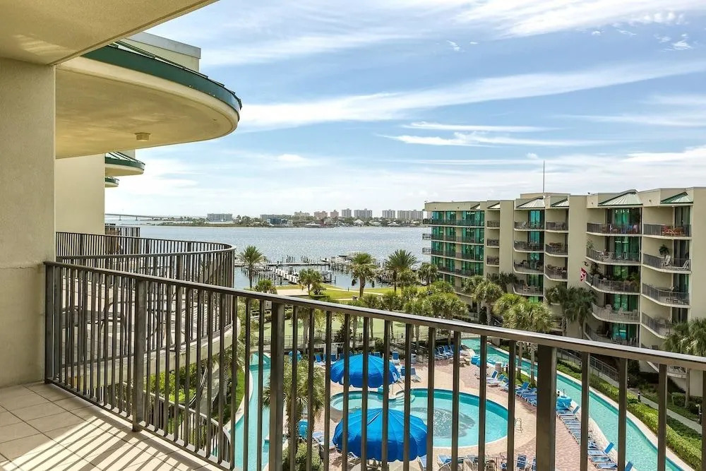 Phoenix on the Bay Unit 1527