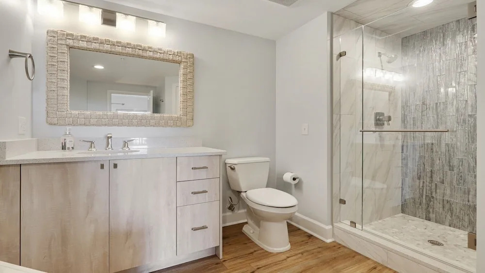 4203 Windsor Ct N 1 Bedroom Condo
