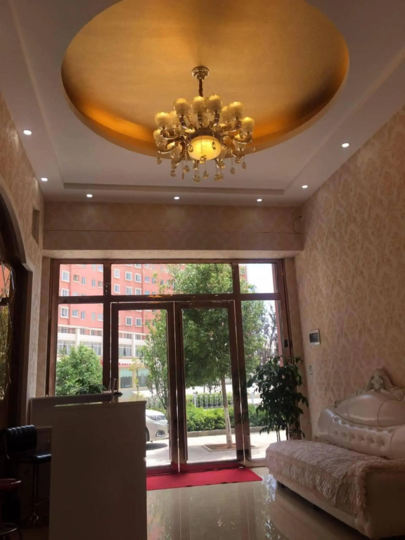 Jinying Express Hotel (Qujing North Railway Station)