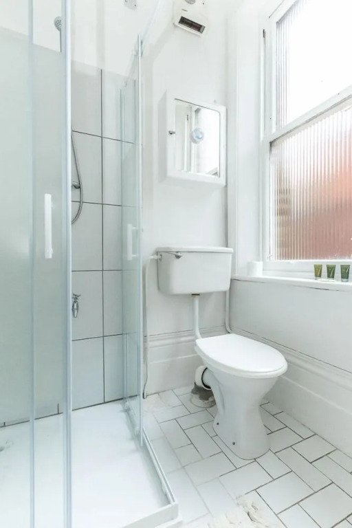 Spacious 1BR Period Apartment Hampstead