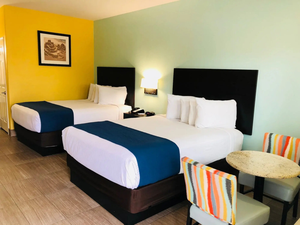 The Island Hotel Near Beach Port Aransas