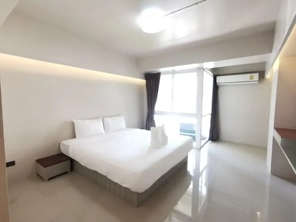 A Room Bangkok Sathorn