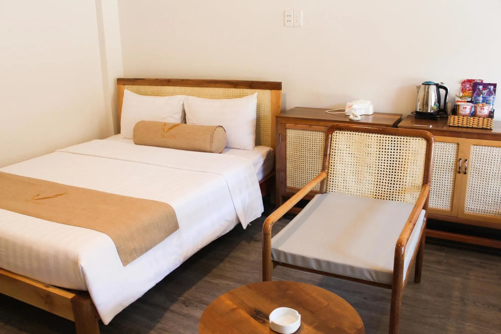 Eagles Beach Resort