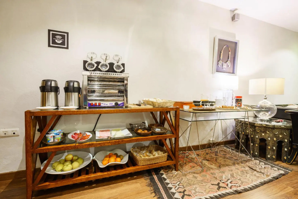 Hotel Reina Mora