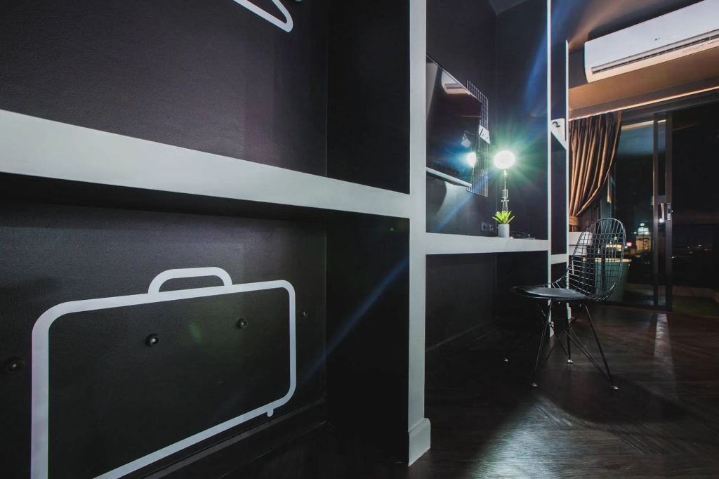 Blu Monkey Hub and Hotel Phuket Town- Free All Day Coworking space