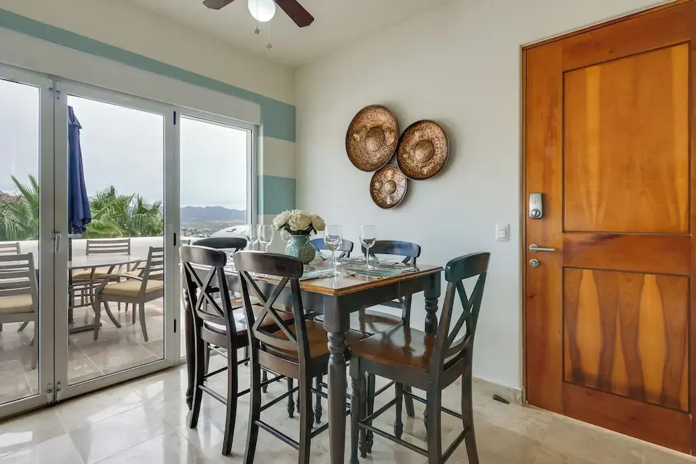 Chic Cabo Condo - Walk to Marina & Downtown!