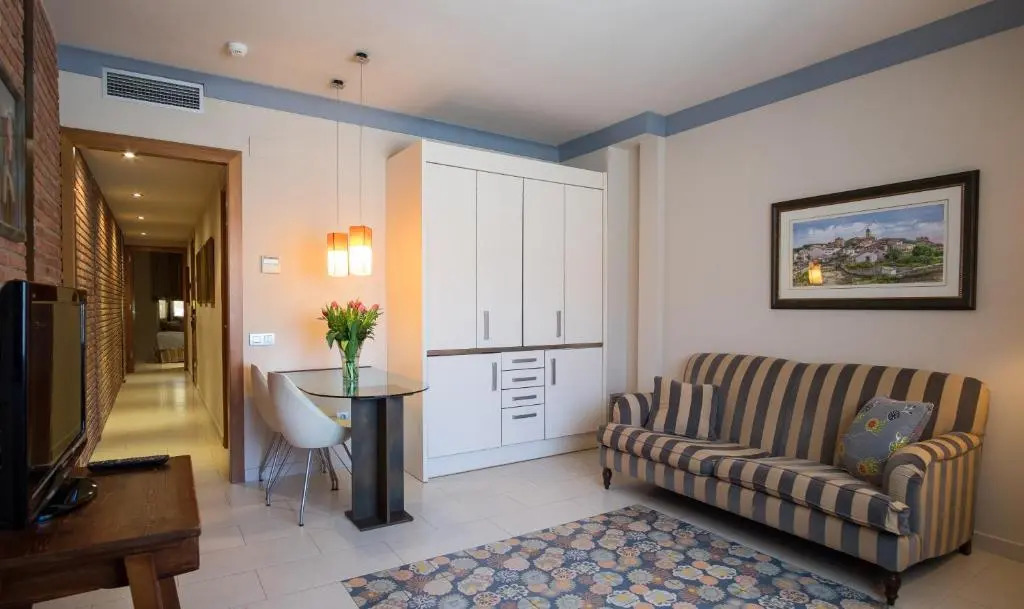 Apartaments Suites Sant Jordi