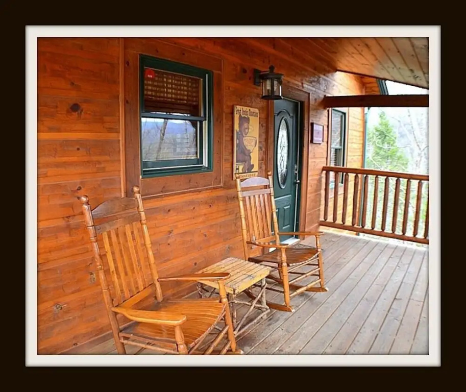 Resort Way Cabin 808 - 2 Br cabin by RedAwning