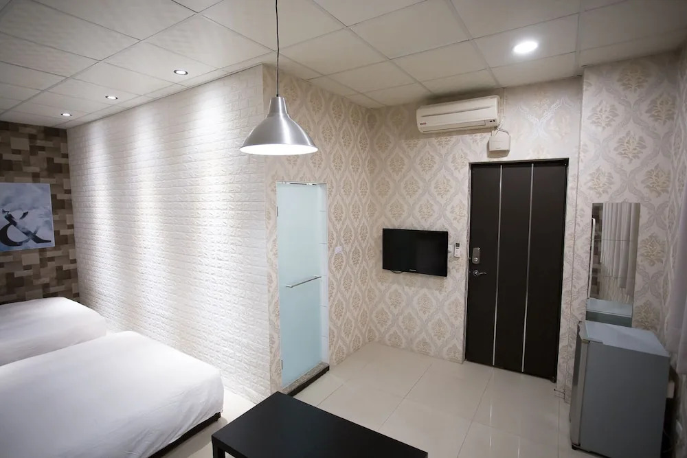 Mis Hostel