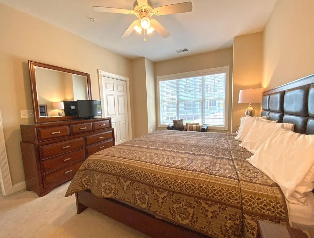 Newly Furnished! Premiere Condo w/ Lake View!