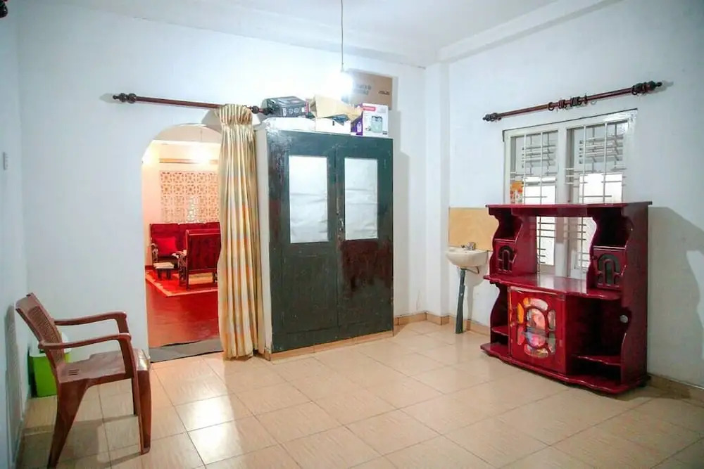 Mango Tree House