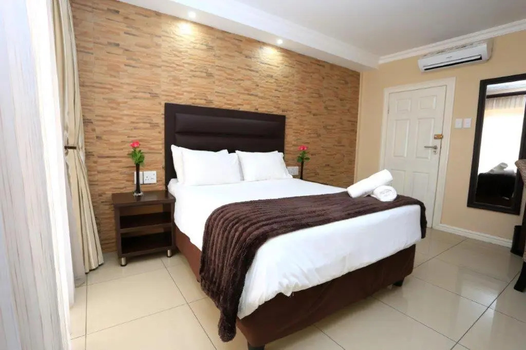 Bayside Hotel & Self Catering