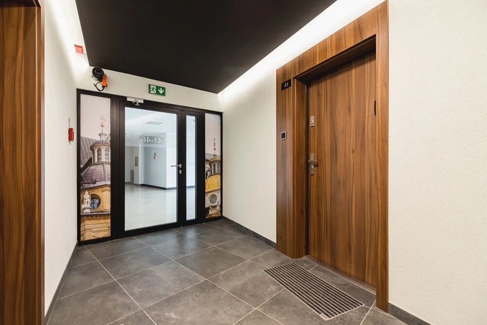 Riva Verona Apartment by Renters Prestige