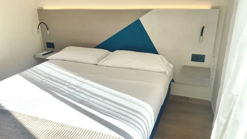 HoneyComb GuestHouse