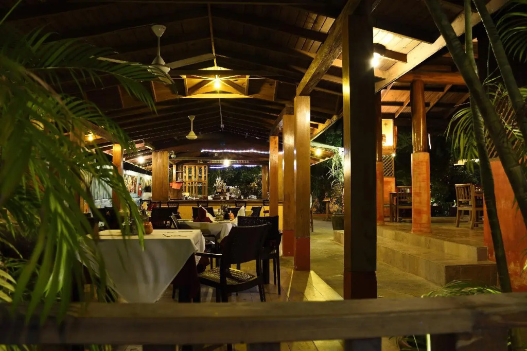 Sunrise Club Hotel