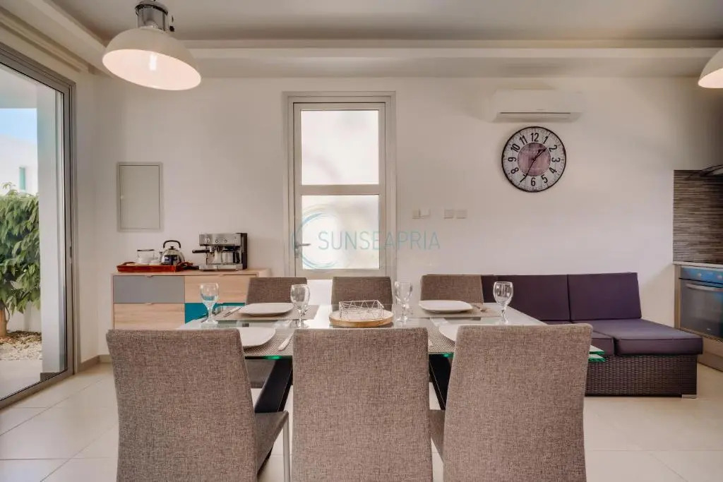 Dream 3bdr villa with private pool near the beach!