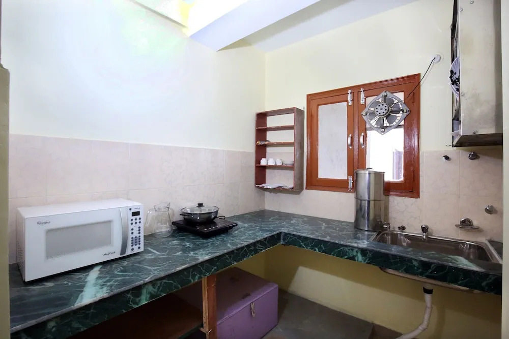 OYO 9106 Home 1 BHK ISBT Shimla