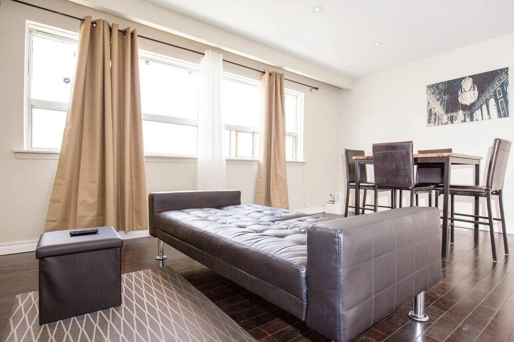 Private & Comfy 2 Bedroom Near Downtown