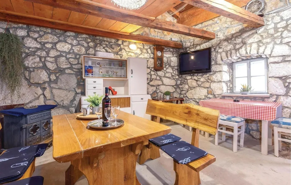 Awesome Home in Novi Vinodolski with WiFi, 4 Bedrooms, Hot Tub