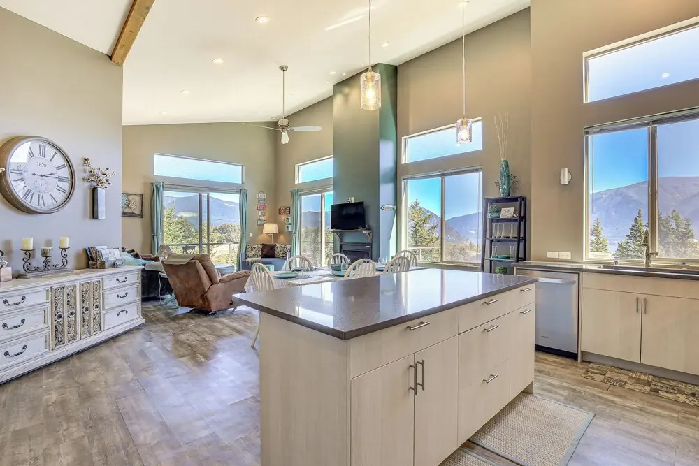 'gorge Retreat' - Modern Carson Home w/ Mtn Views!