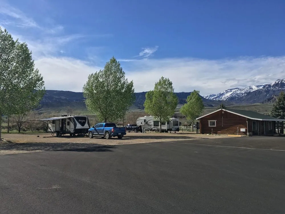 Green Creek Inn and RV Park