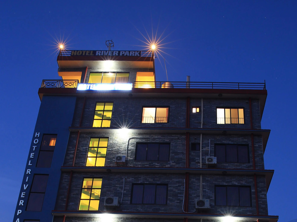 Hotel River Park