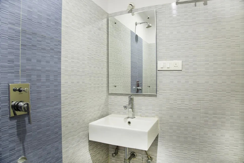 OYO 6130 Hotel N7