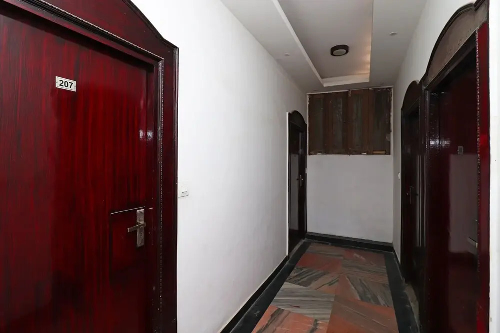 OYO 28240 Hotel D' Seasons