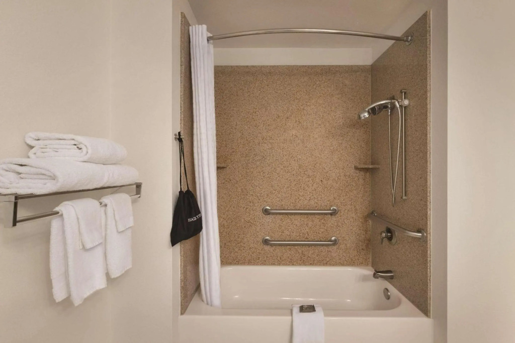 Garner Hotel Madison - Huntsville Airport by IHG