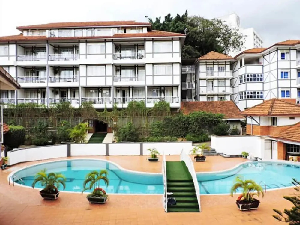 Mosa Court Suites