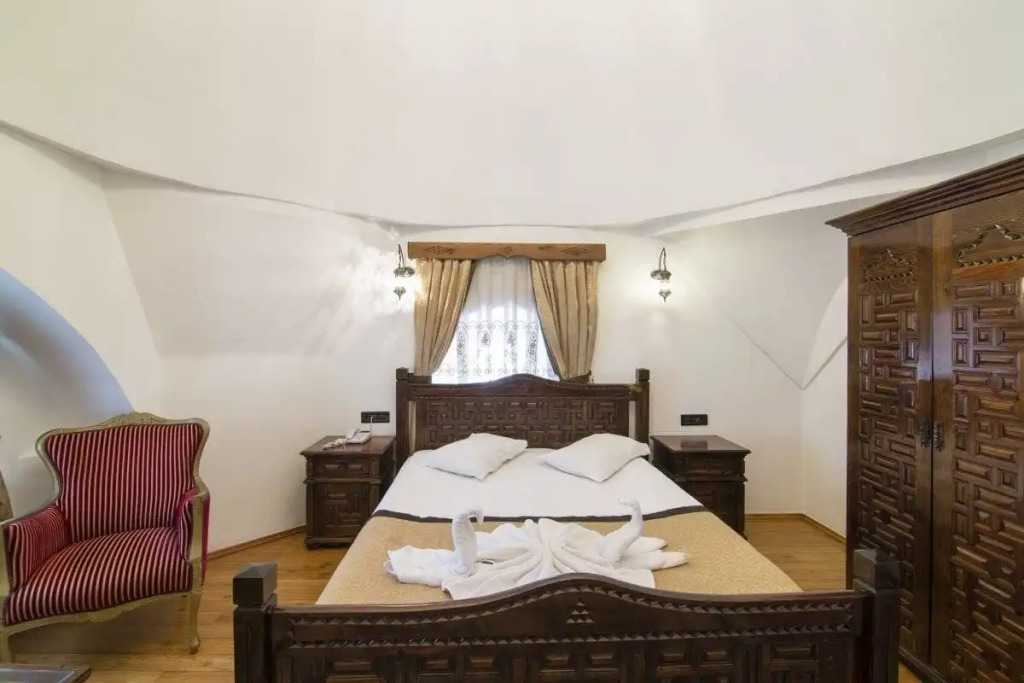 Kursunluhan Hotel