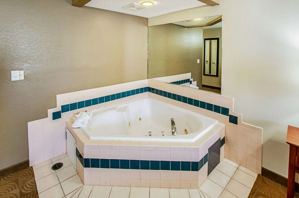 Comfort Inn & Suites Santee I-95