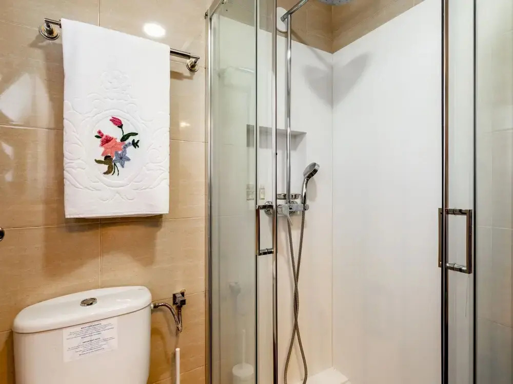 Lopes F o in F o With 2 Bedrooms and 1 5 Bathrooms