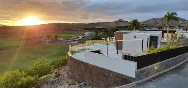 Sunset Villa