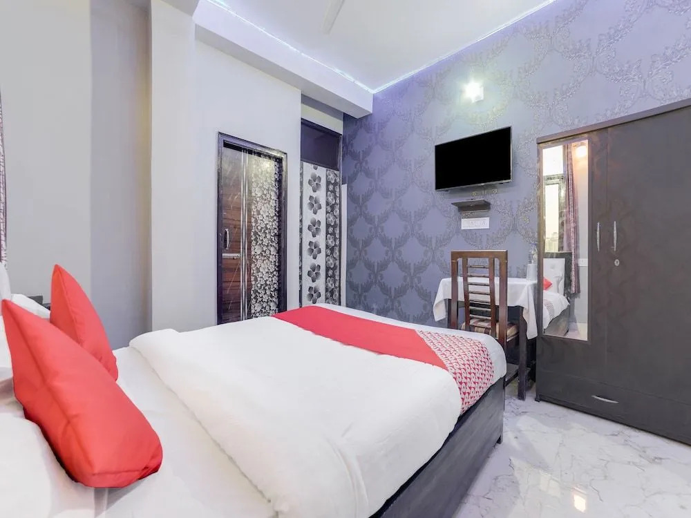 OYO 27043 Kanak Residency
