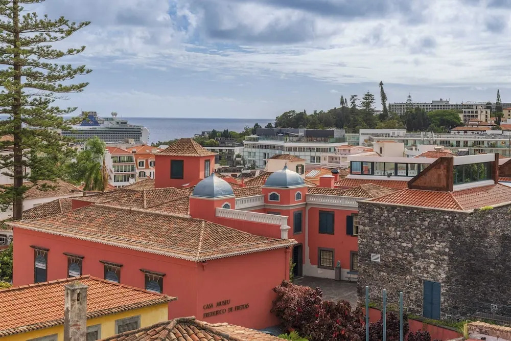 In the City Centre, sea View - Casa Santa Clara