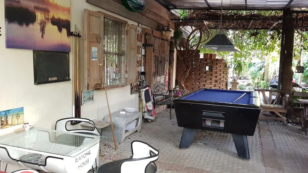 Rayonghouse Resort