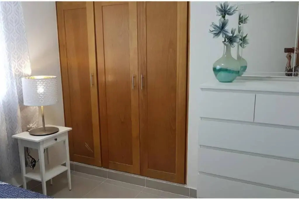 Moderno Apartamento 3/2, Wifi, cable, Netflix, A/C