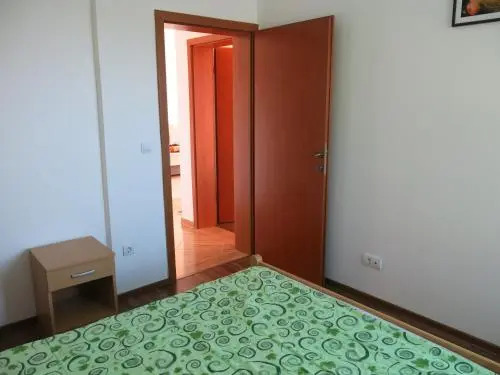Viktors House Sutomore