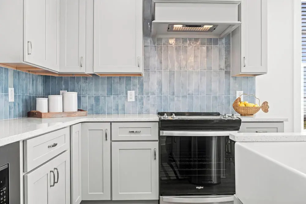 Spacious 6BR Beach Home Sleeps 15 Relax & Reconnect at Coastal Breeze