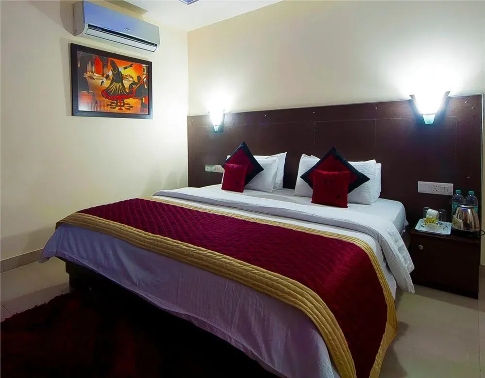 Hotel Breeze Inn