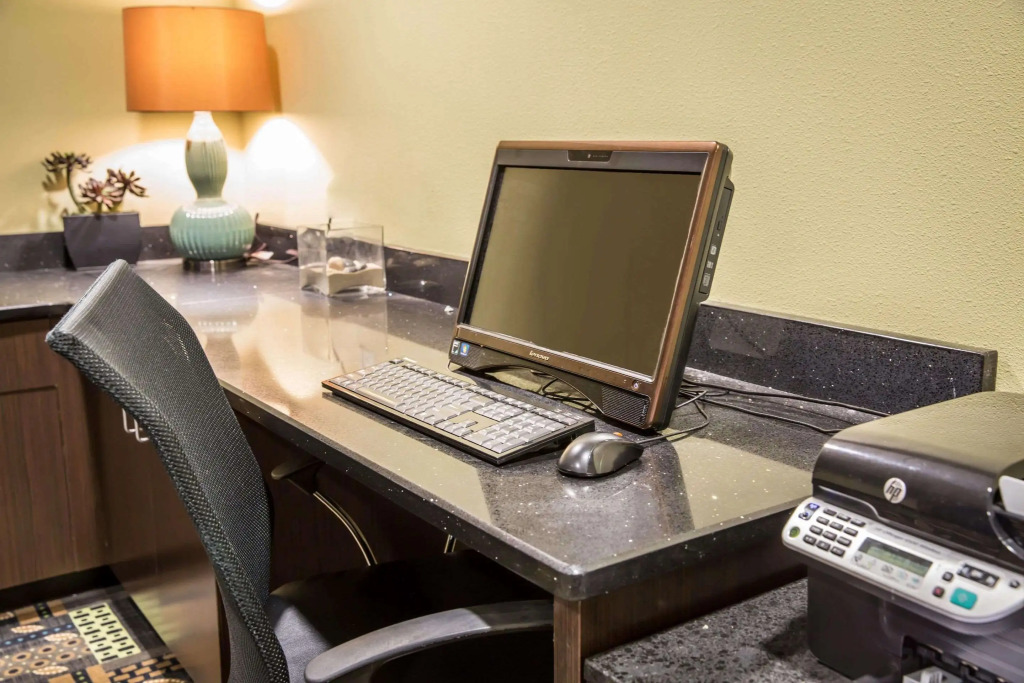 Comfort Suites New Bern near Cherry Point